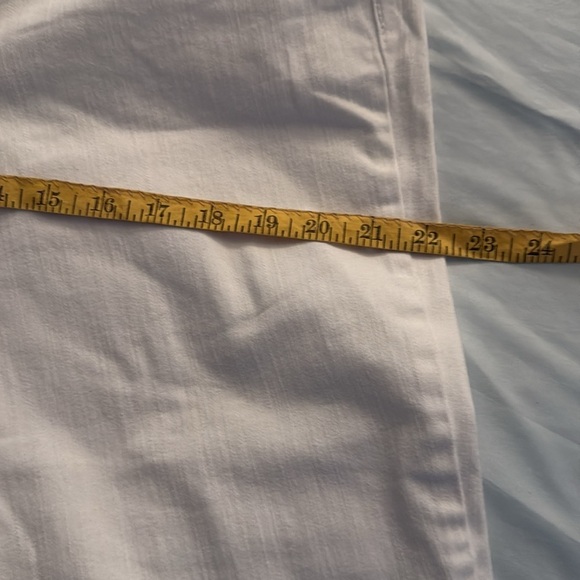 New Gloria Vanderbilt All Around Slimming Effect White Crop Roll-Up Pants - Picture 6 of 13